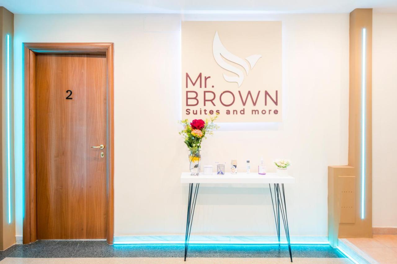 Mr. Brown - San Paolo Gasthuis